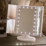 Тройное LED зеркало для макияжа MAGIC MAKEUP MIRROR